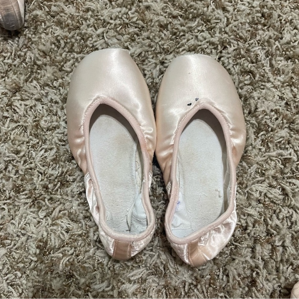 Used/ Dead Pointe Shoes